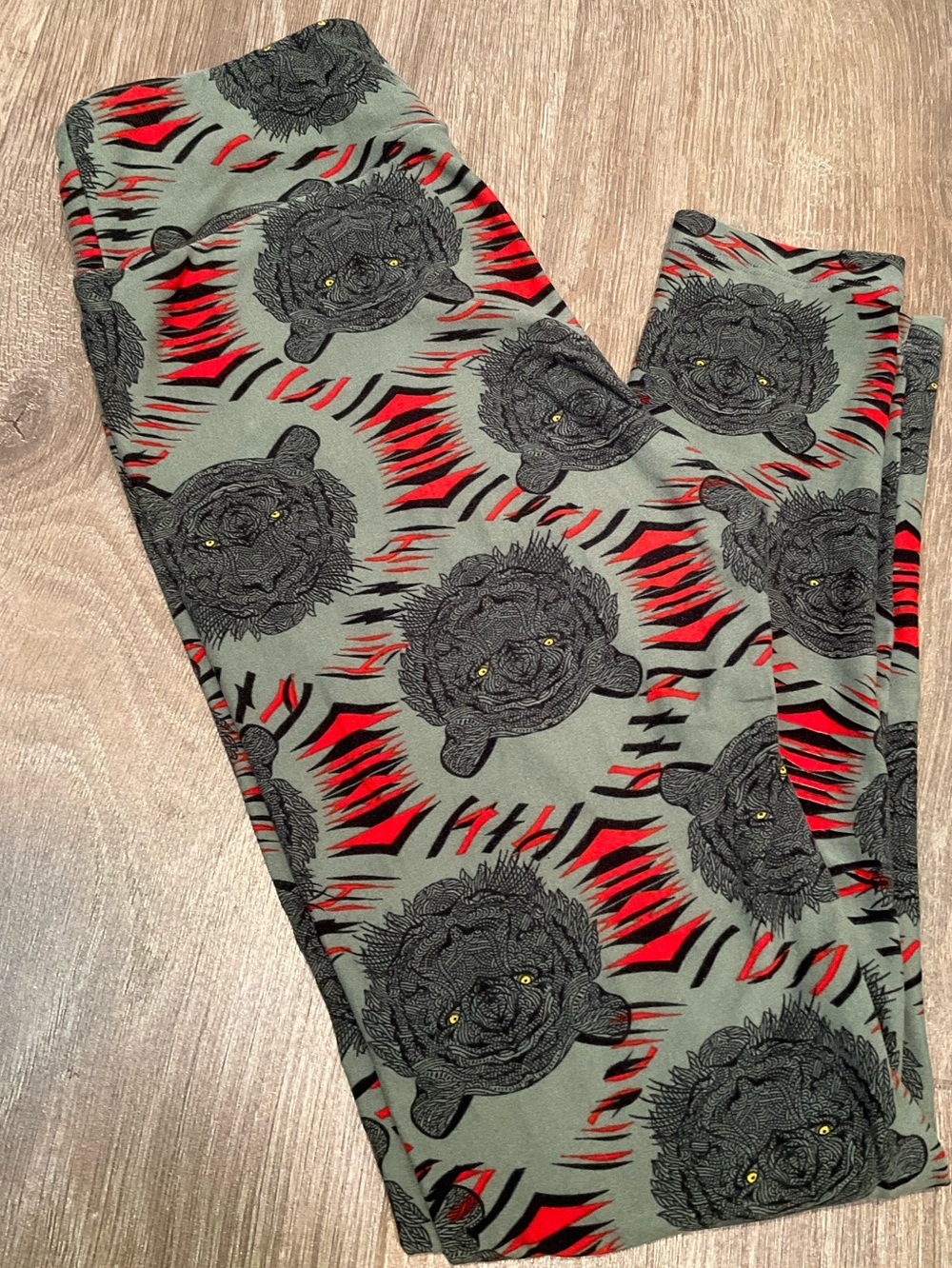 Lularoe Tiger Leggings OS - Picture 4 of 4